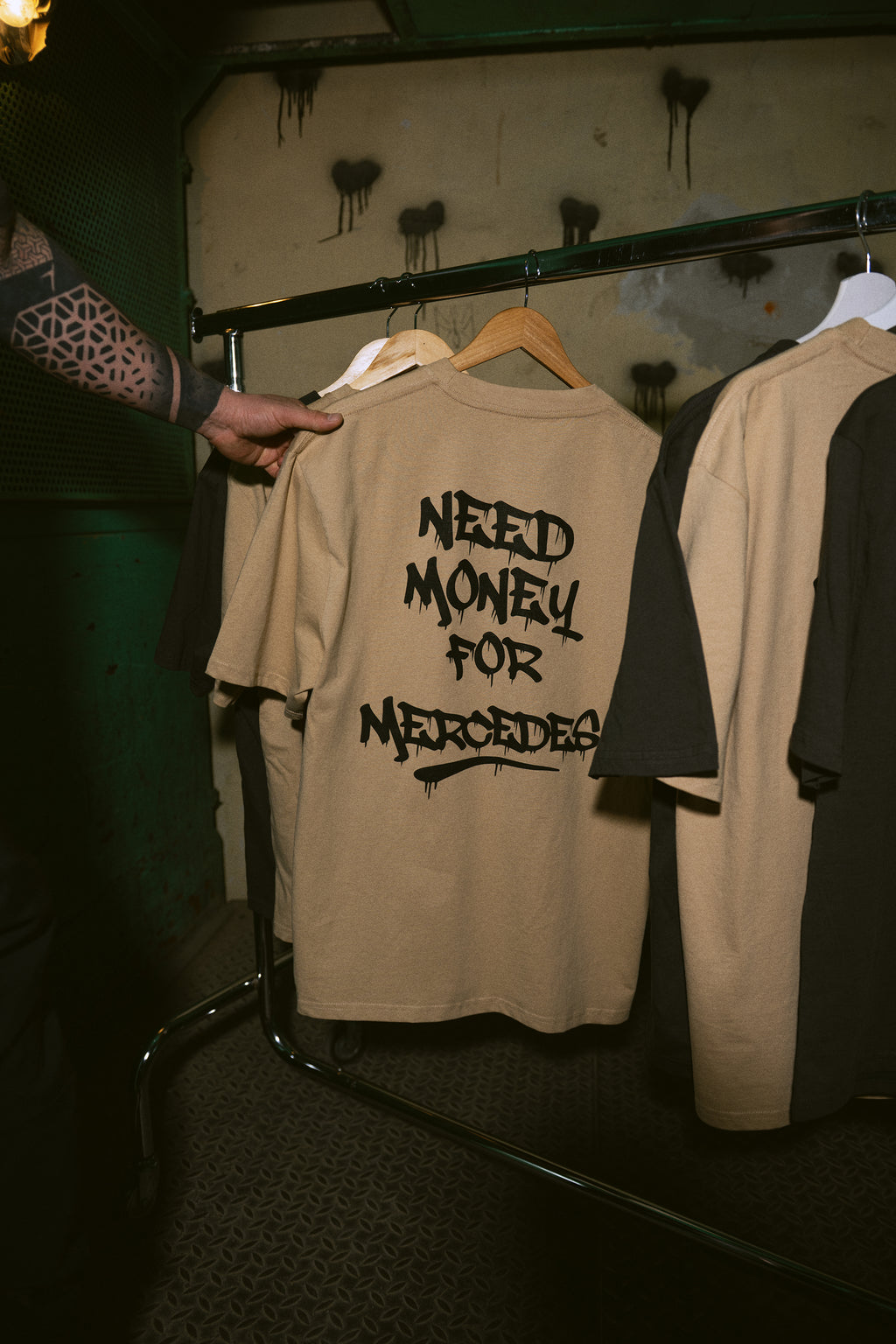 KOSZULKA NEED MONEY FOR MERCEDES